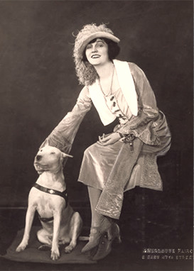 Broadway actress Eleanor Woodruff (1923)